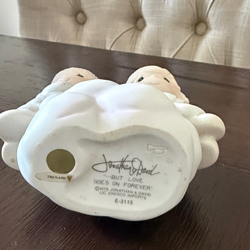 Precious Moments Porcelain Twin Angels Figurine in White and Cream - Picture 2 of 4